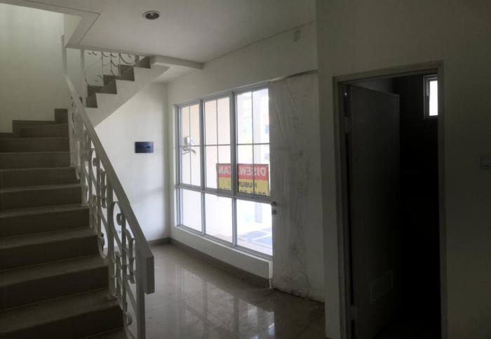 Rumah disewakan di Monaco Jababeka Cikarang